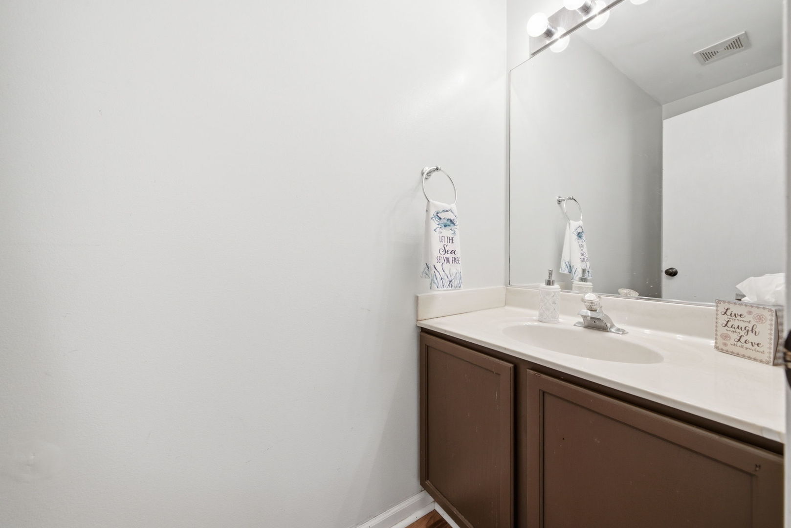 2348 Woodhill Court Property Photo 9
