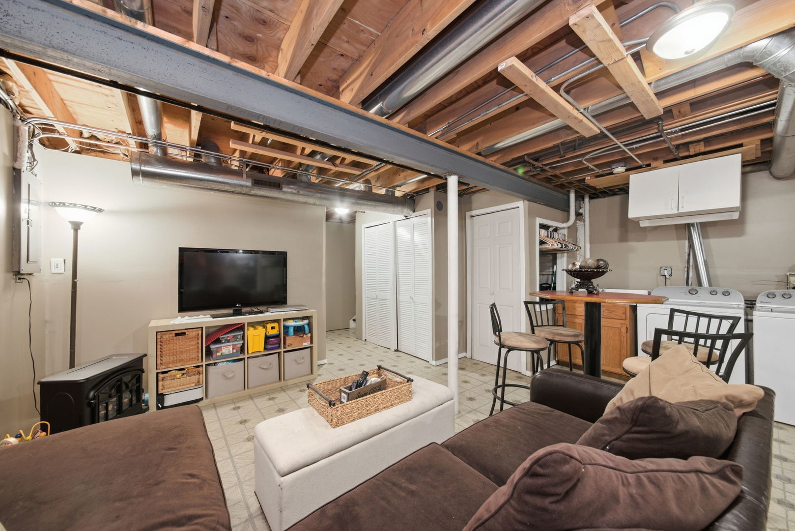 2348 Woodhill Court Property Photo 14