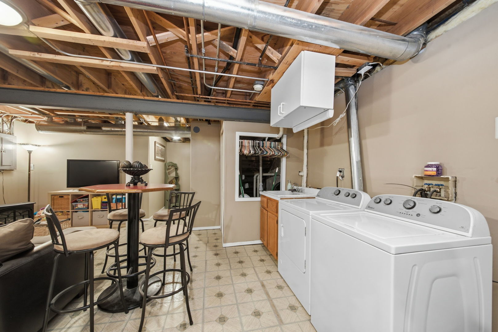 2348 Woodhill Court Property Photo 15