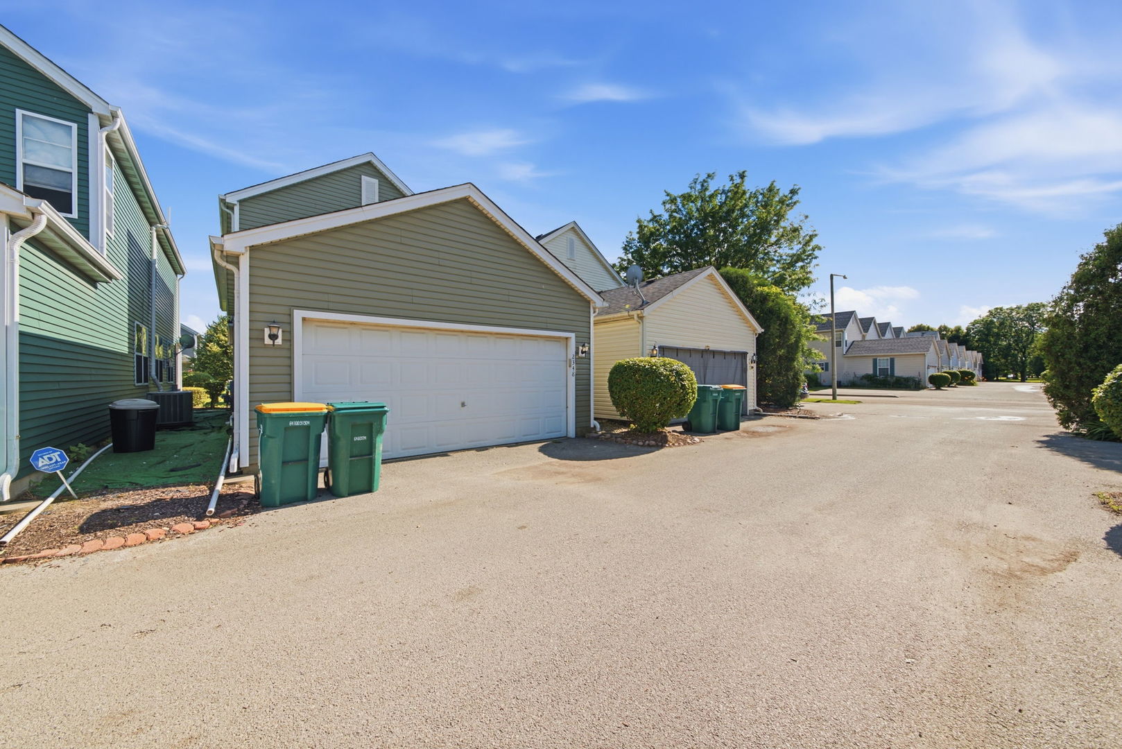 2348 Woodhill Court Property Photo 17