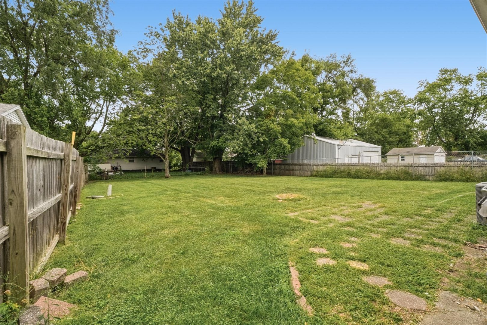 1115 Eastview Drive Property Photo 28