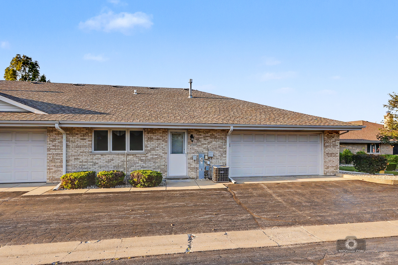 17849 Columbus Court Property Photo 22