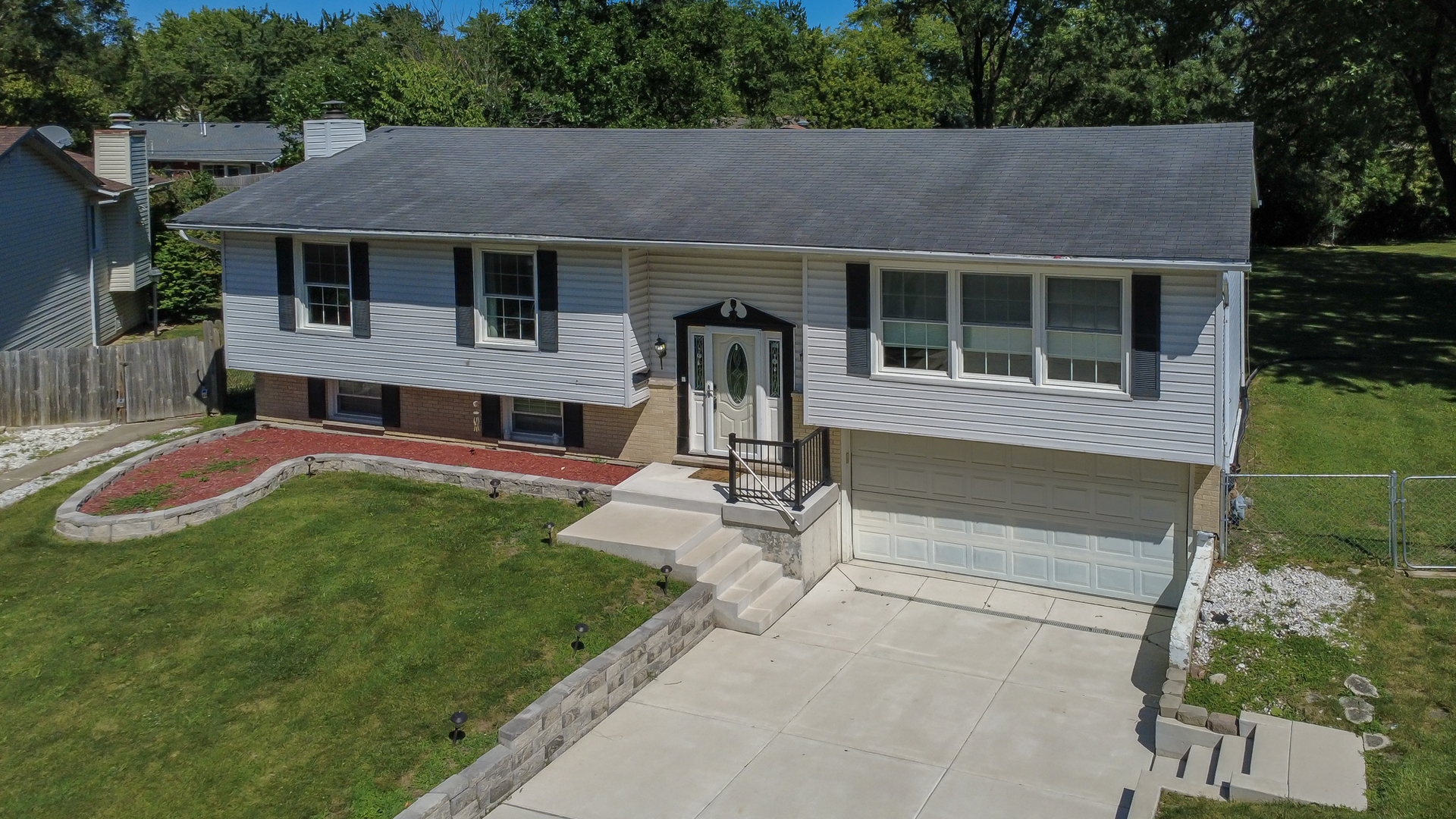 1099 Stratford Lane Property Photo 23