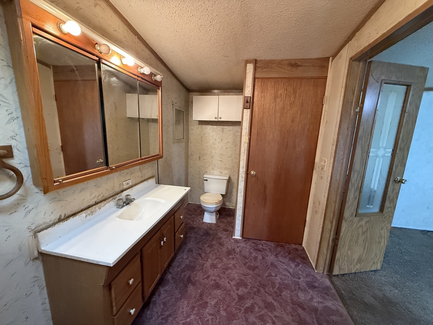 1712 S Dixie Highway 245 Property Photo 6