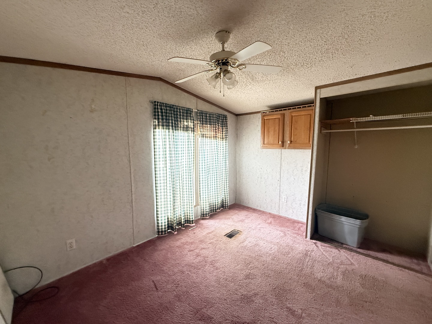 1712 S Dixie Highway 245 Property Photo 8