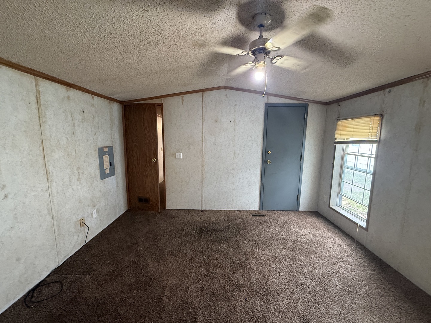 1712 S Dixie Highway 245 Property Photo 9