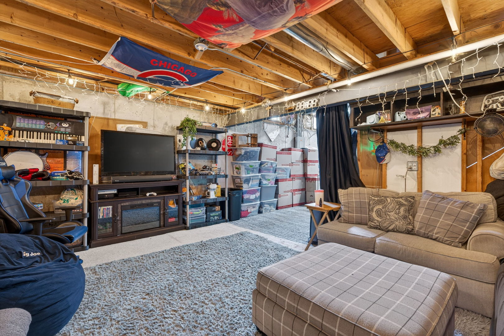 702 Longwood Court Property Photo 42