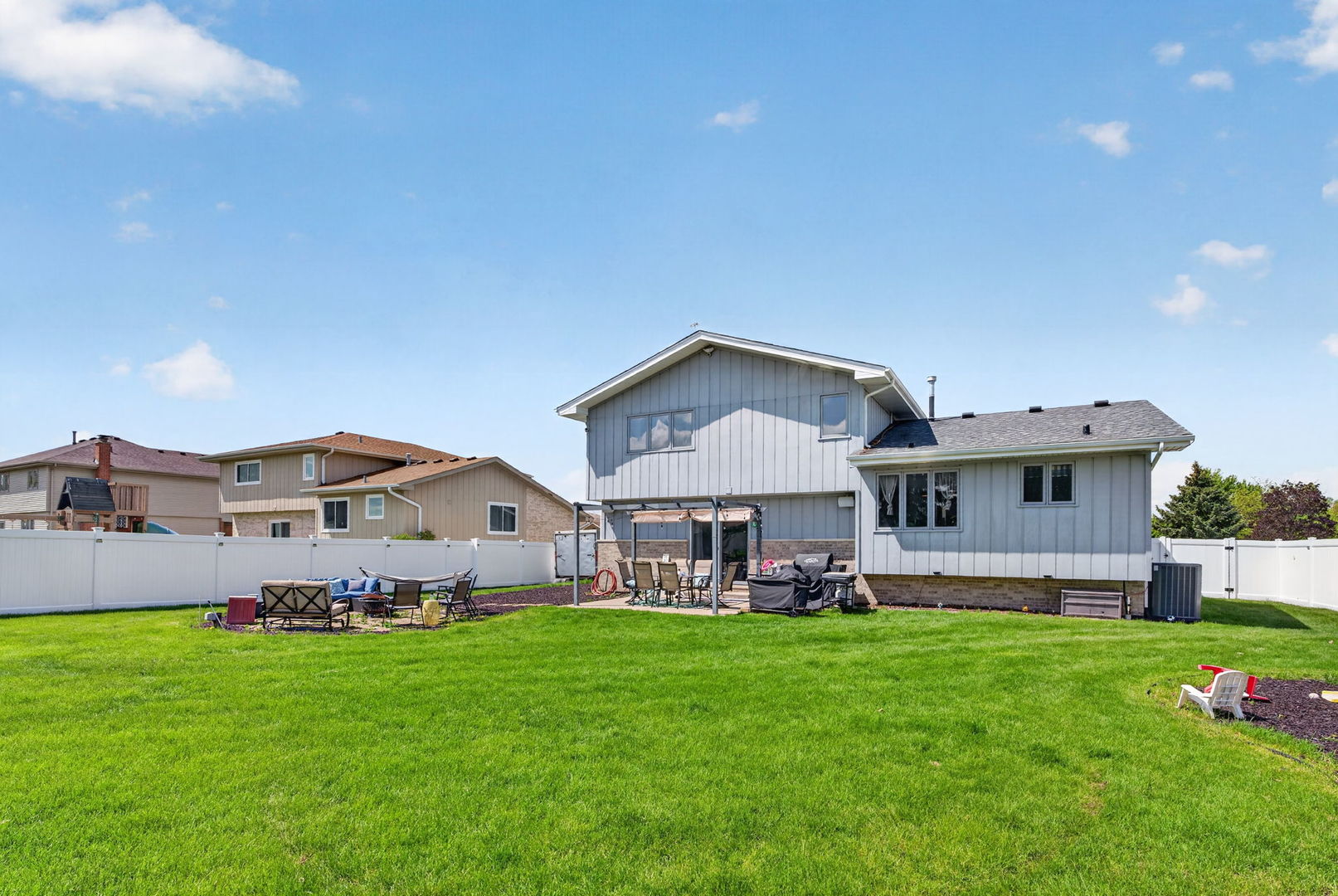 702 Longwood Court Property Photo 45