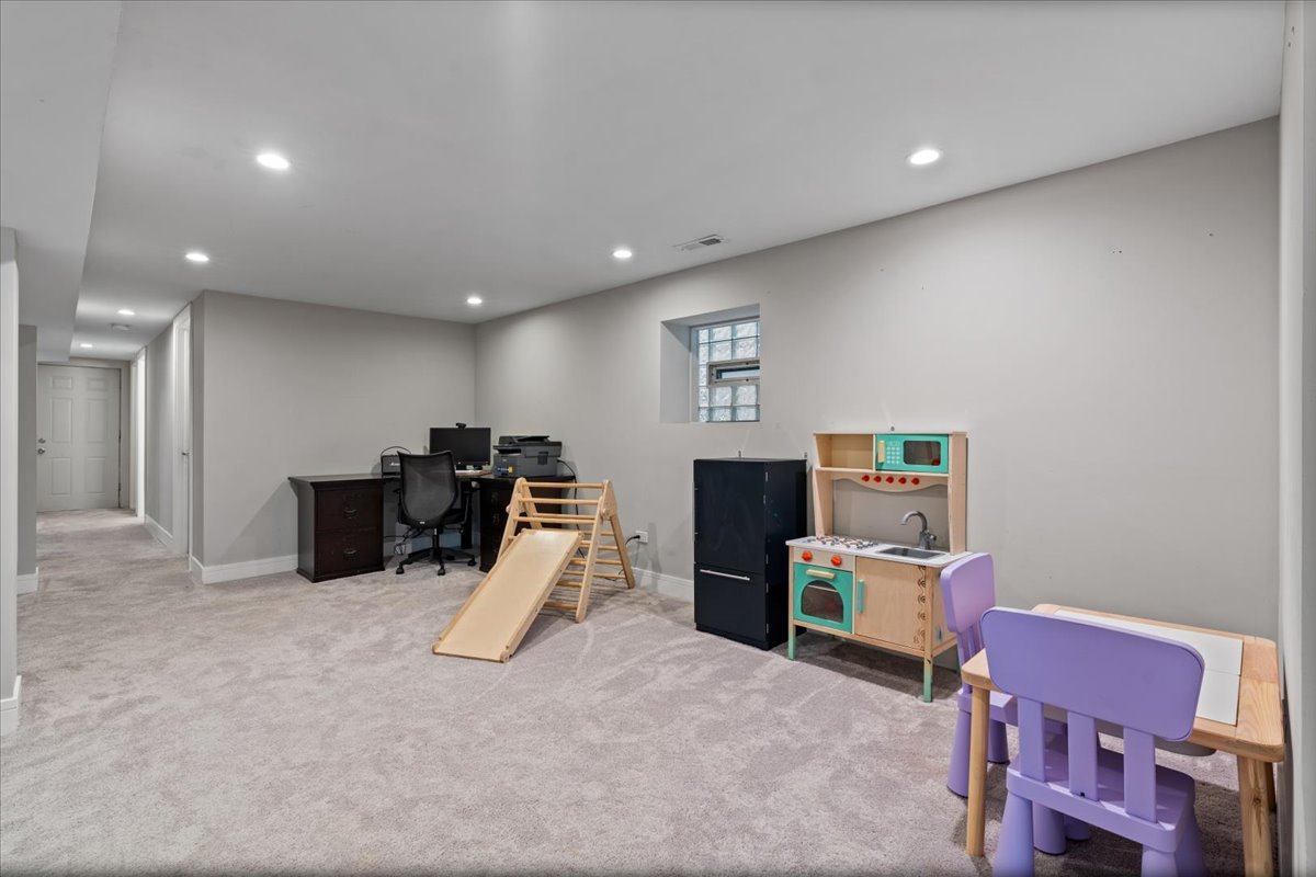 5430 N Lieb Avenue Property Photo 27