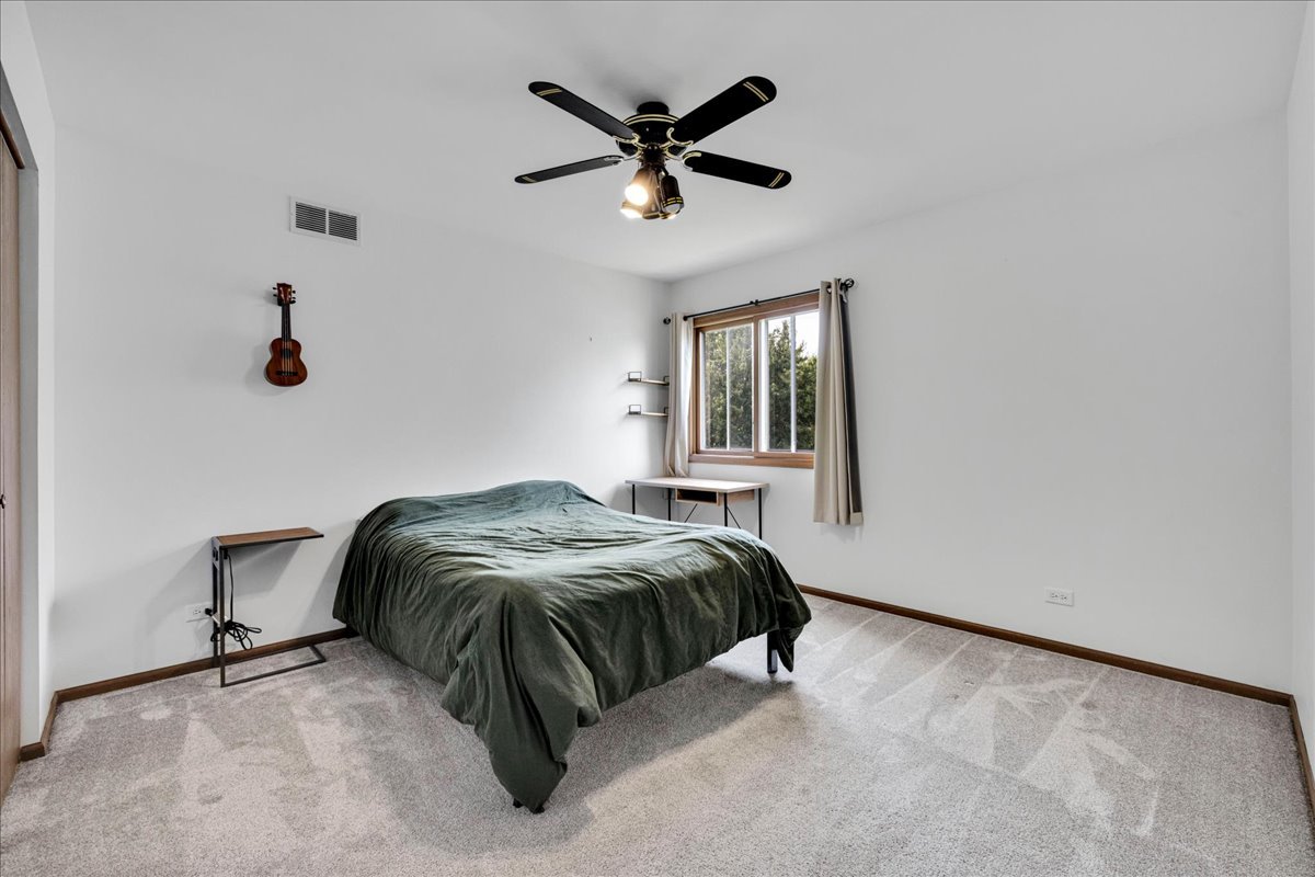 228 Whitetail Crossing Property Photo 18