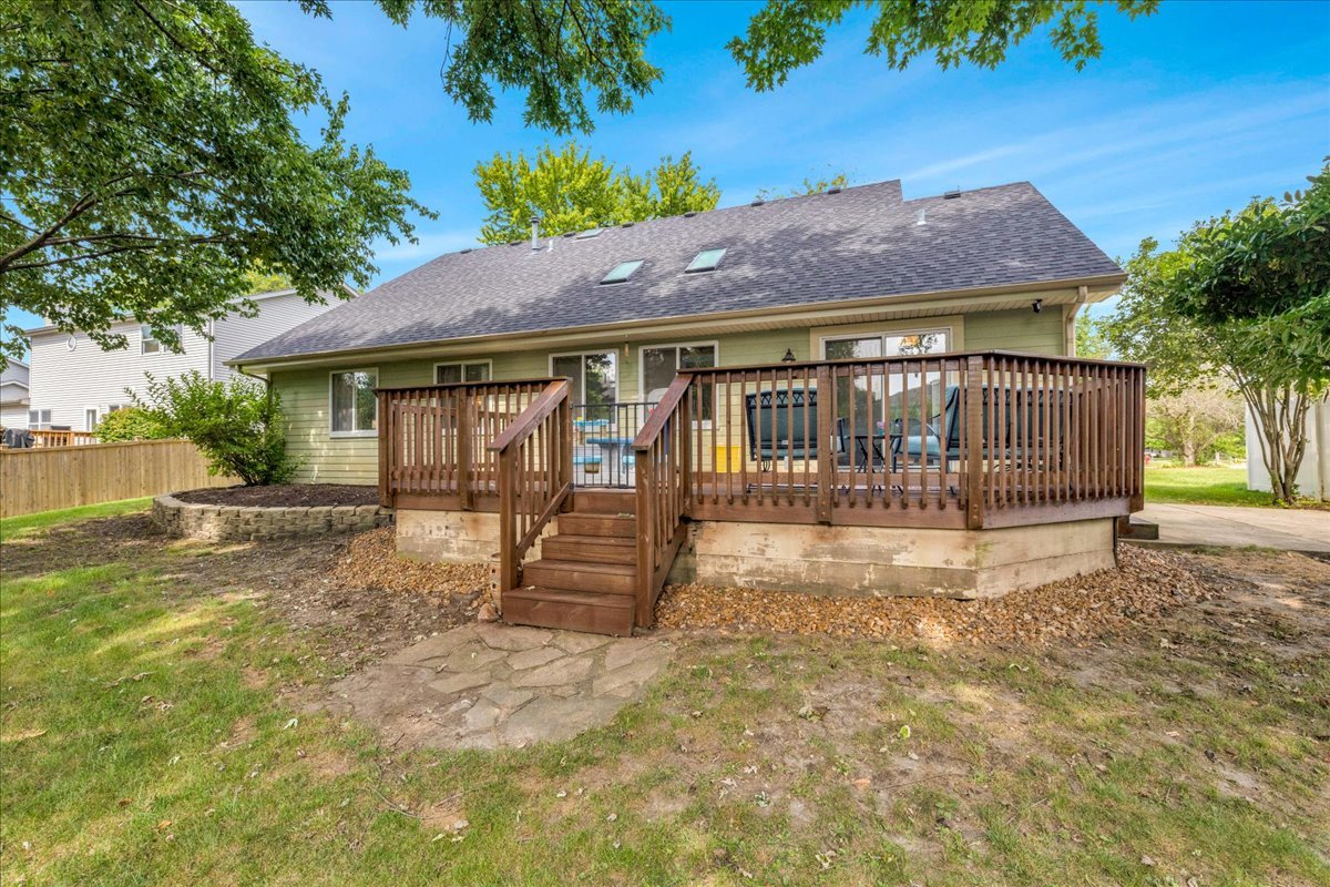 228 Whitetail Crossing Property Photo 30
