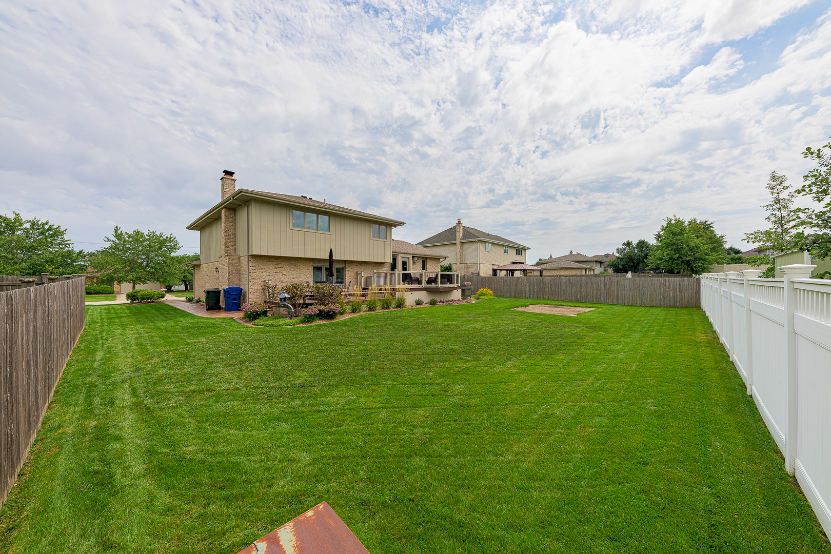 621 Vanderbilt Drive Property Photo 18