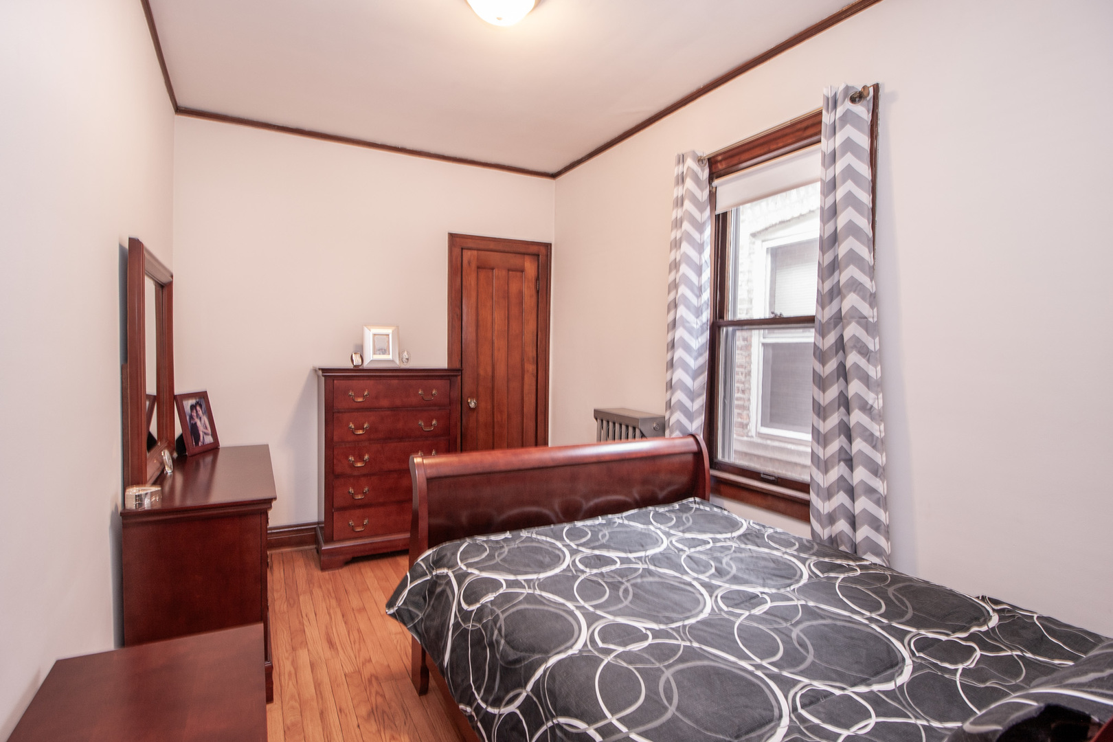 5425 N Linder Avenue Property Photo 6