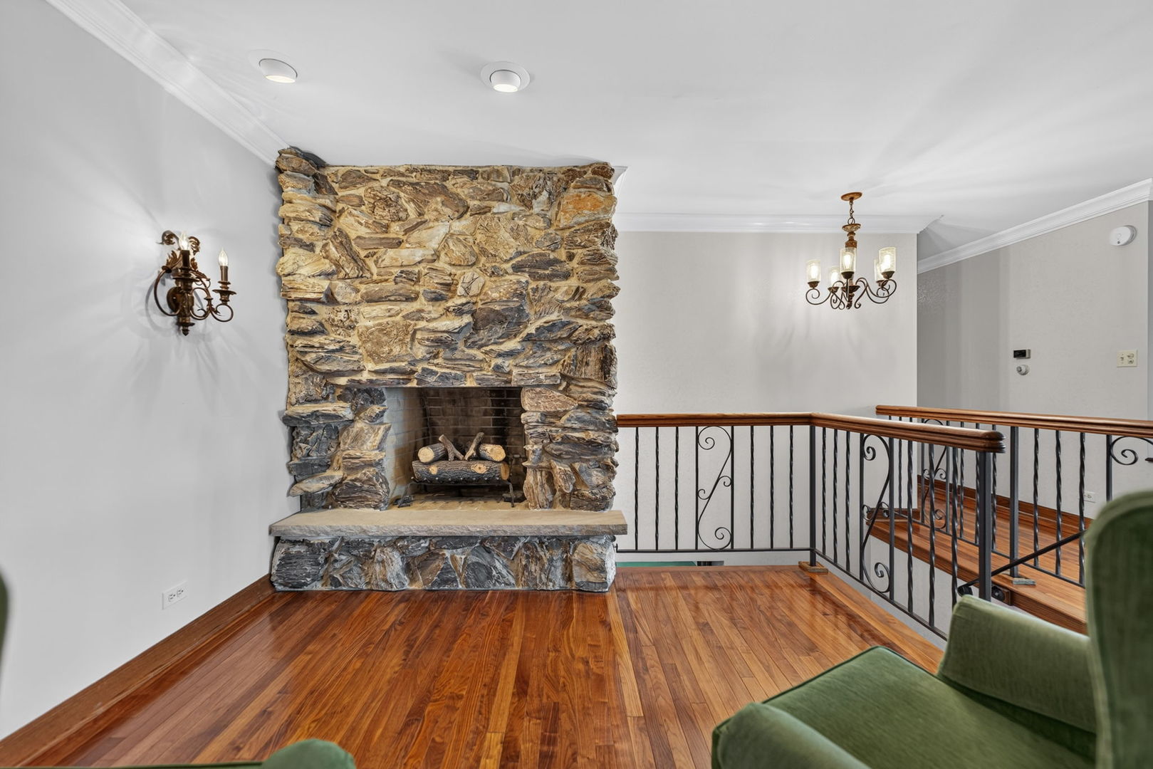304 E Irving Park Road Property Photo 11