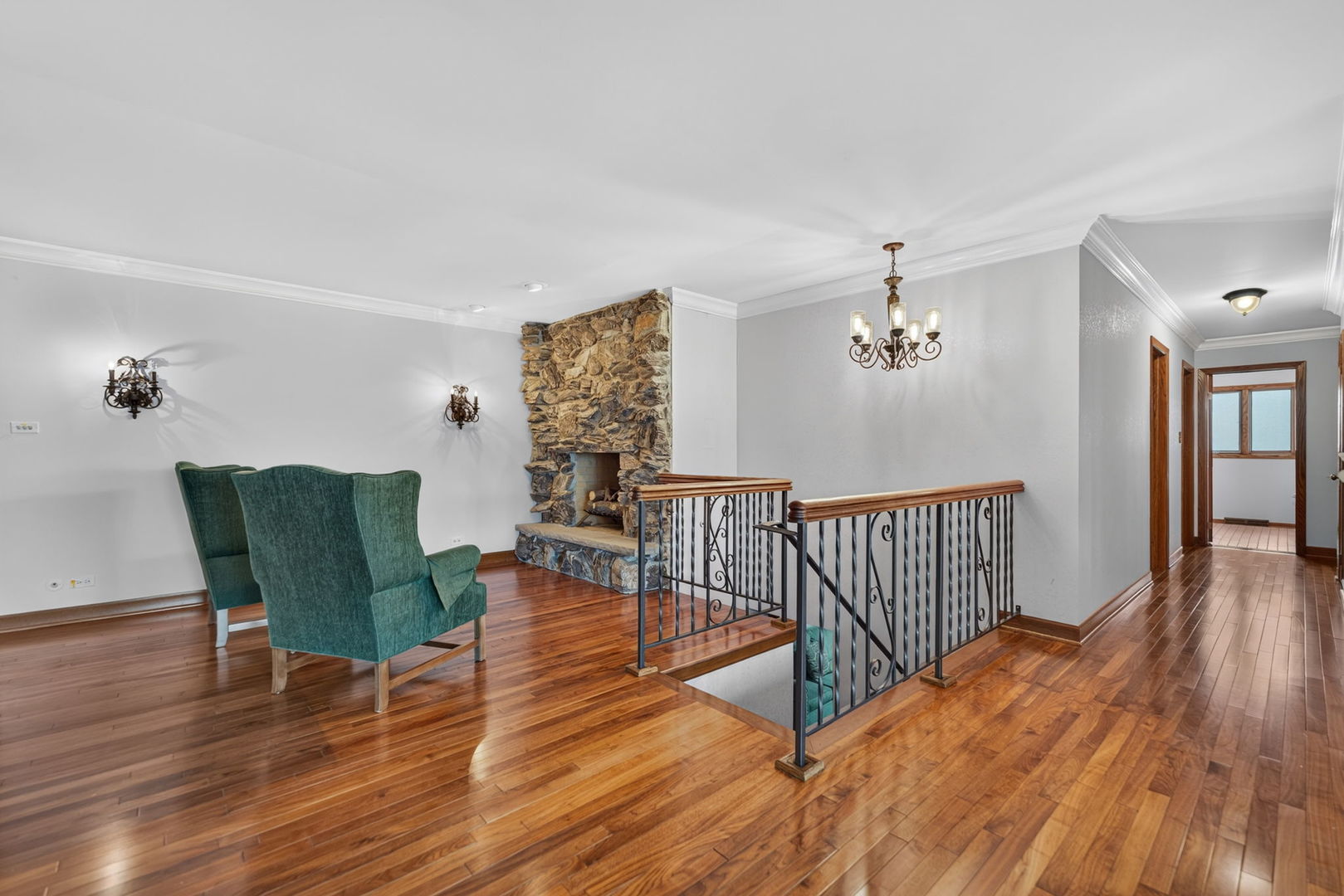 304 E Irving Park Road Property Photo 12