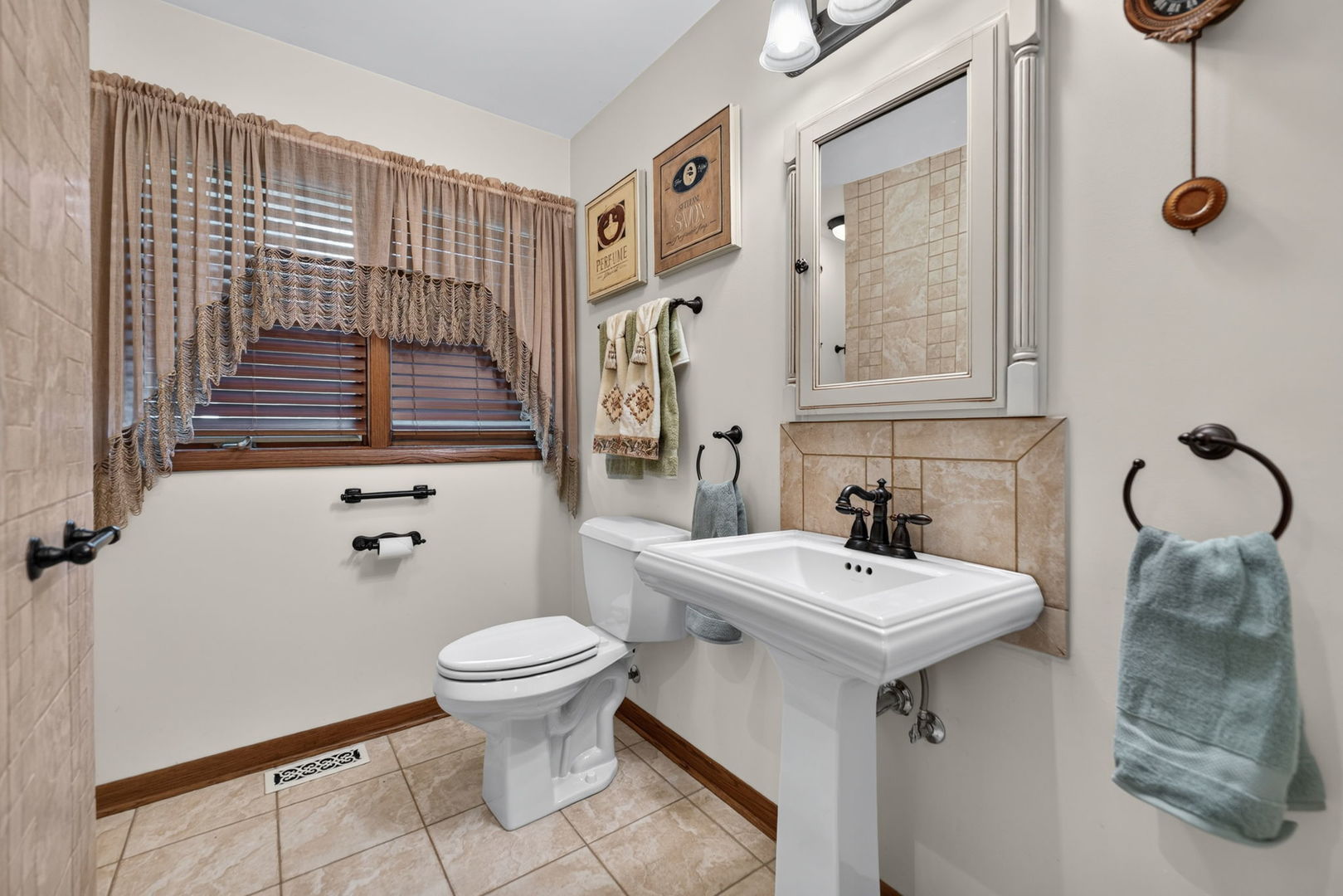 304 E Irving Park Road Property Photo 20