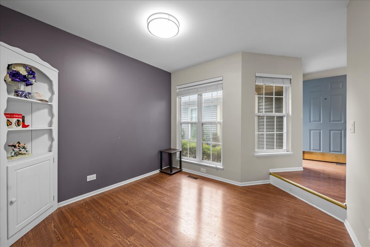 877 Wembley Court Property Photo 6