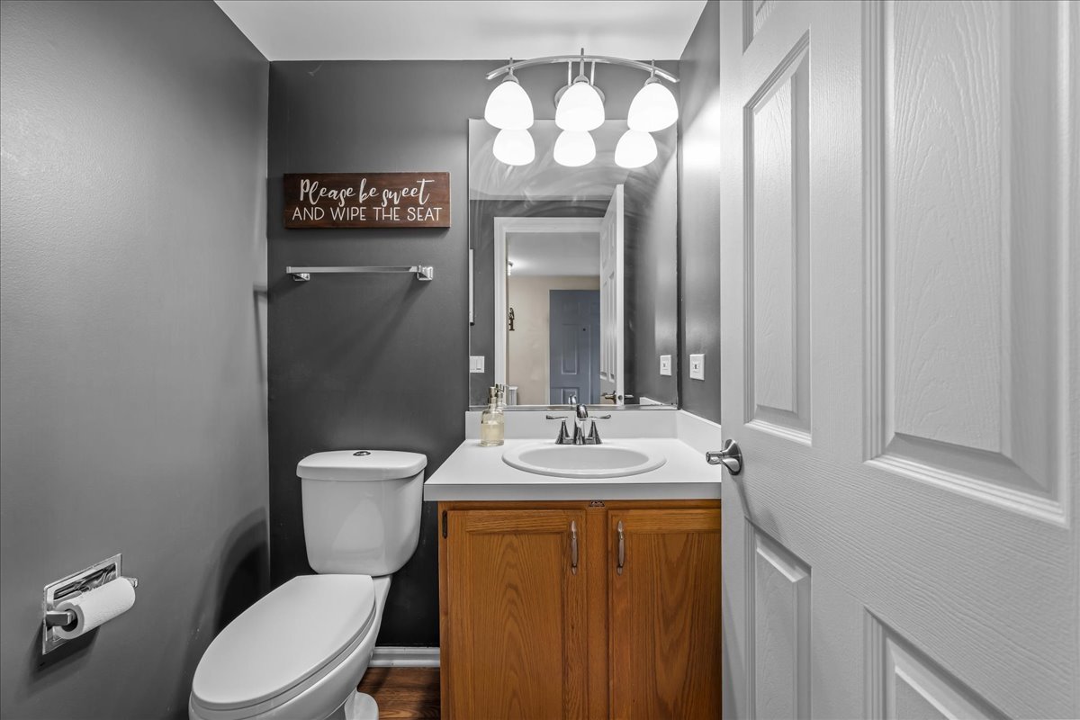 877 Wembley Court Property Photo 15