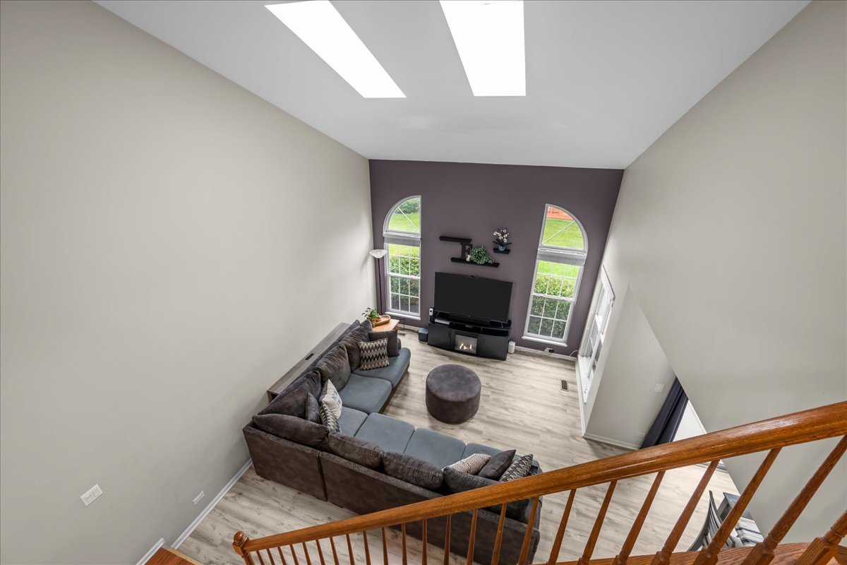 877 Wembley Court Property Photo 16