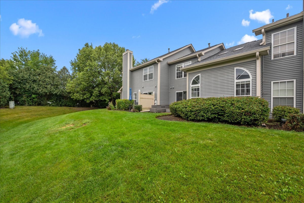 877 Wembley Court Property Photo 25
