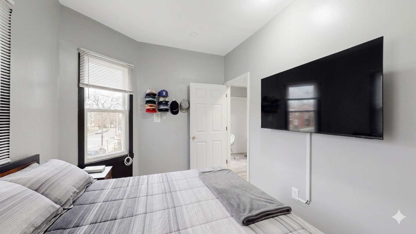 221 N Hickory Street Property Photo 8