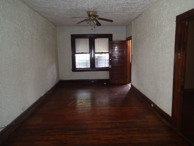 923 N Kedvale Avenue Property Photo 2