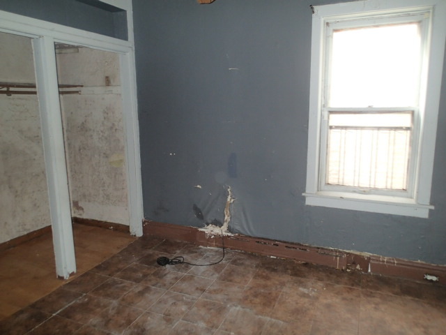 923 N Kedvale Avenue Property Photo 6