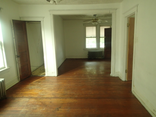 923 N Kedvale Avenue Property Photo 7