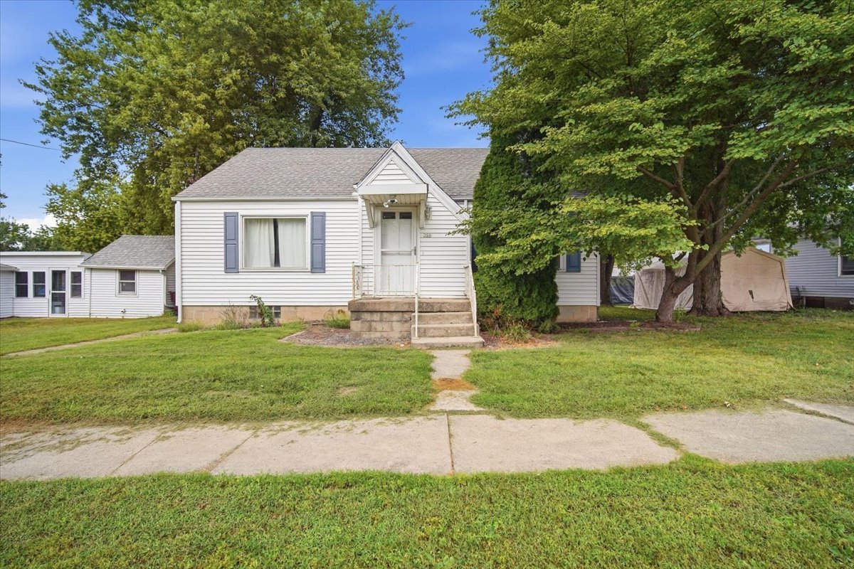306 E Columbia Street Property Photo 1