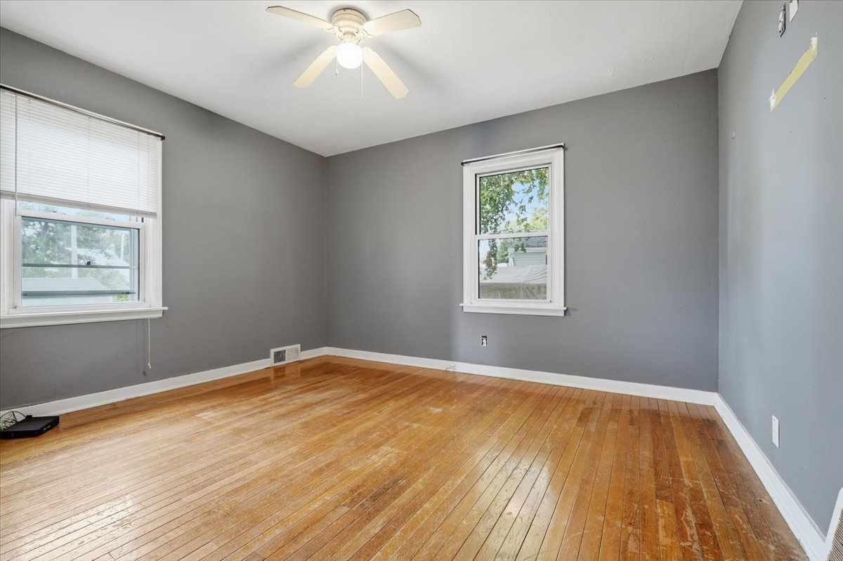 306 E Columbia Street Property Photo 13
