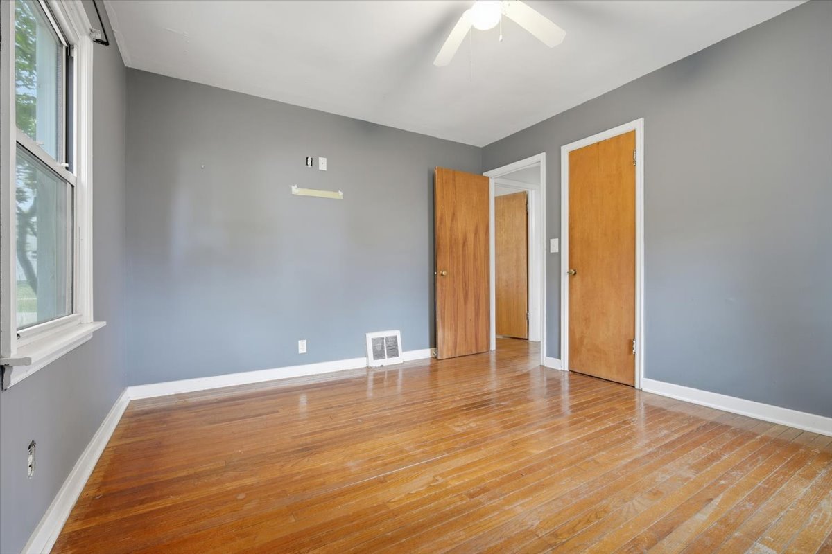 306 E Columbia Street Property Photo 14