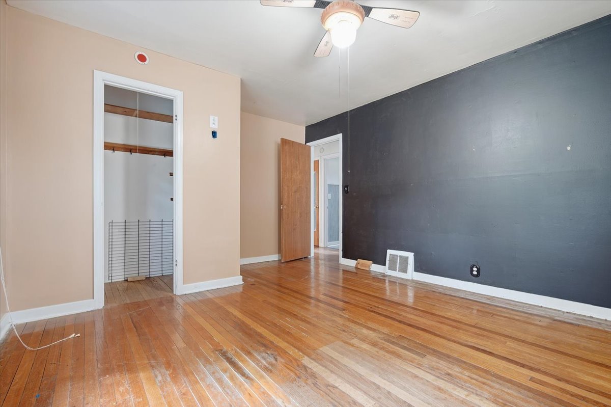 306 E Columbia Street Property Photo 16