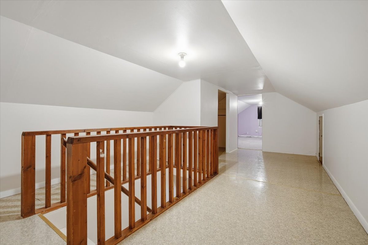 306 E Columbia Street Property Photo 17