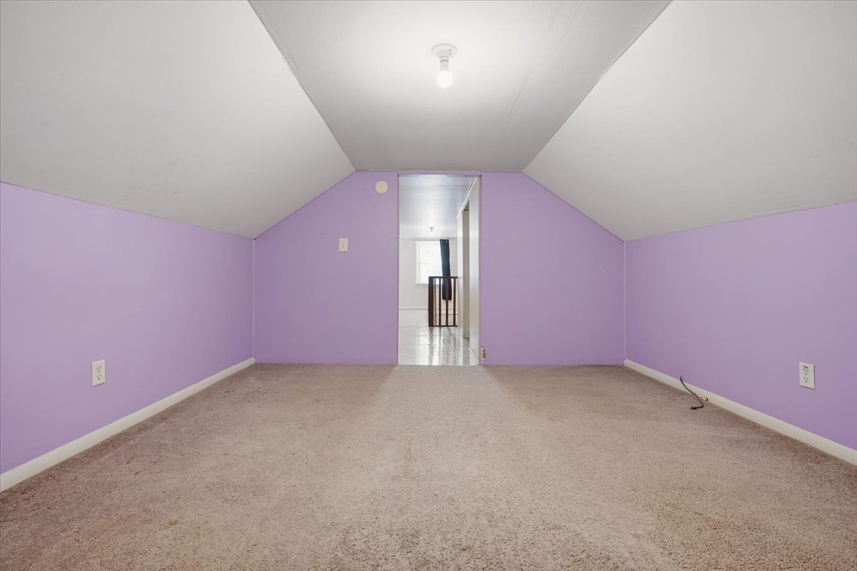 306 E Columbia Street Property Photo 19