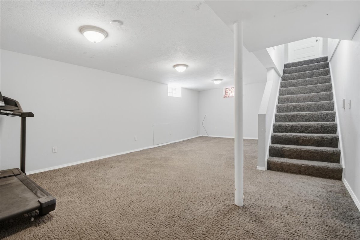306 E Columbia Street Property Photo 20