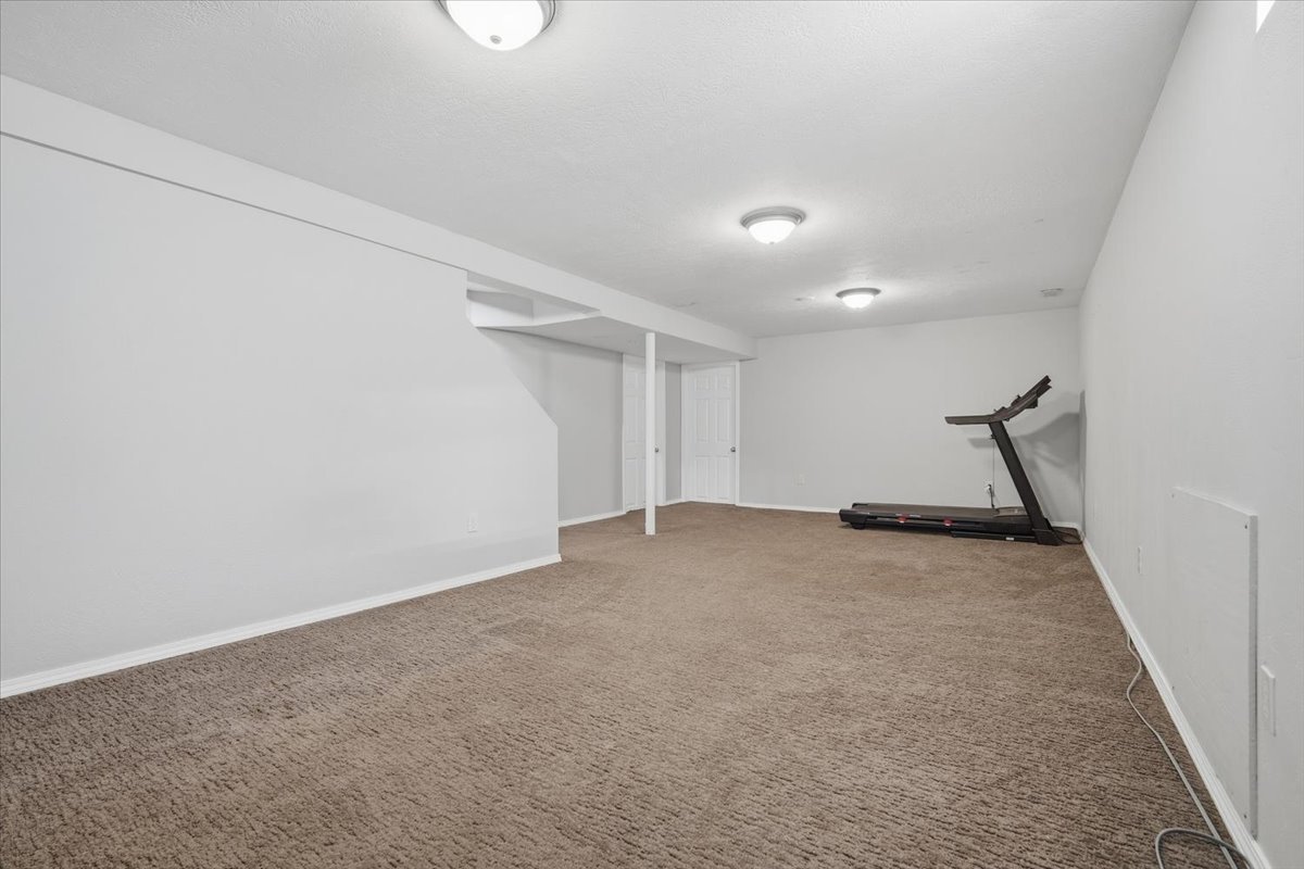 306 E Columbia Street Property Photo 21