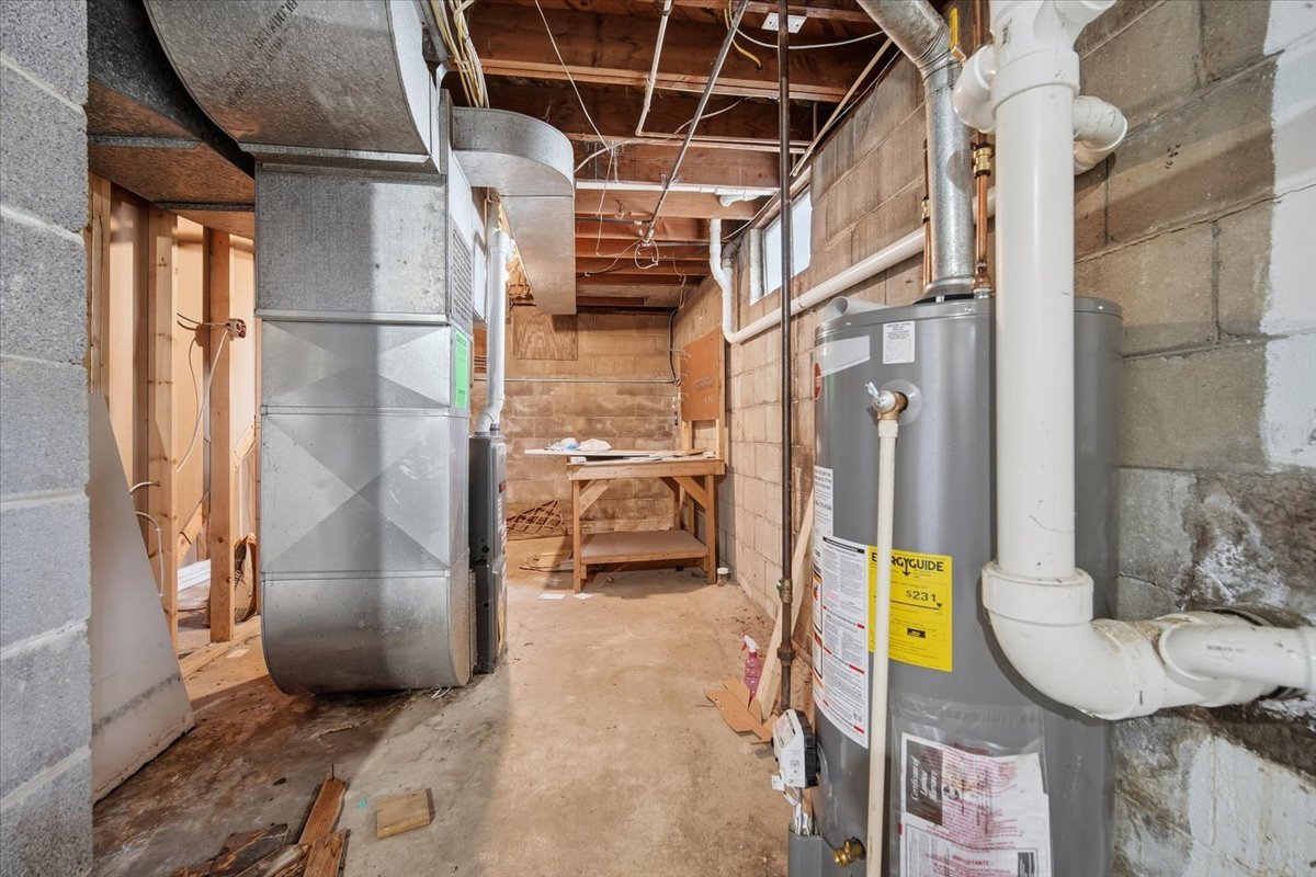 306 E Columbia Street Property Photo 24