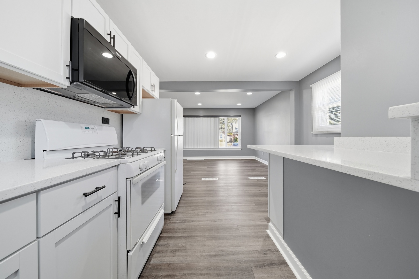 17617 Burnham Avenue Property Photo 9