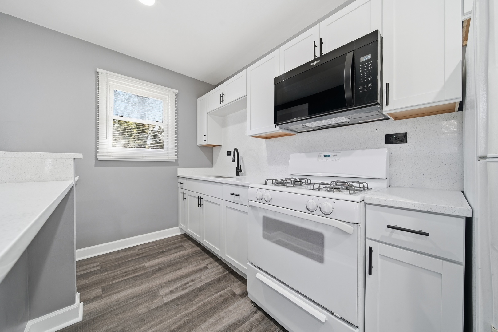 17617 Burnham Avenue Property Photo 10