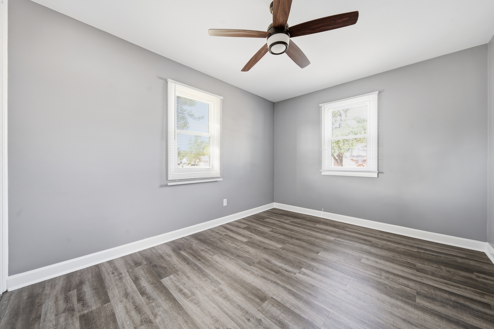 17617 Burnham Avenue Property Photo 16