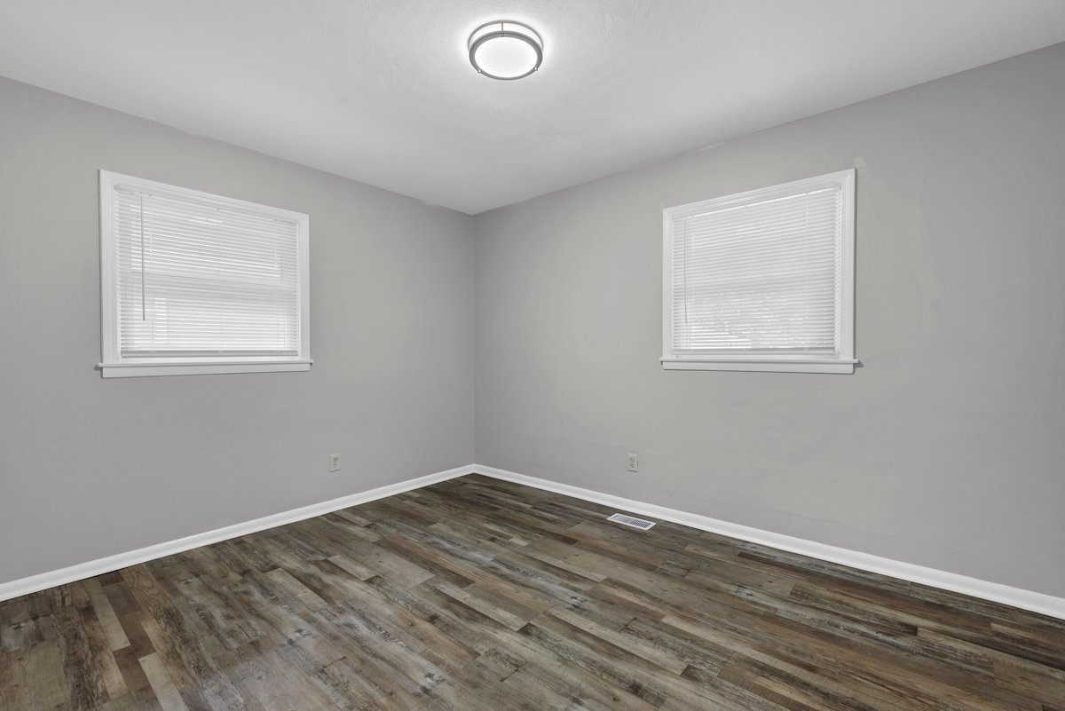3240 Elisha Avenue Property Photo 13