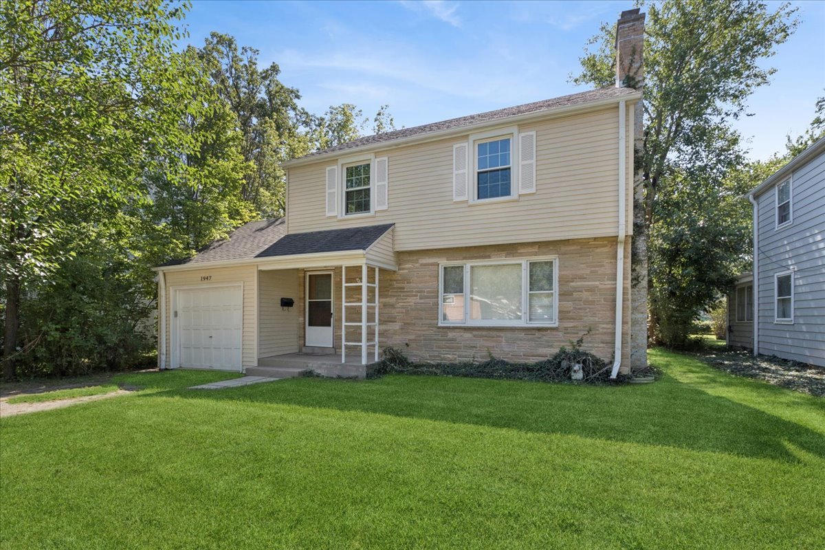 1947 Lake Avenue Property Photo 1