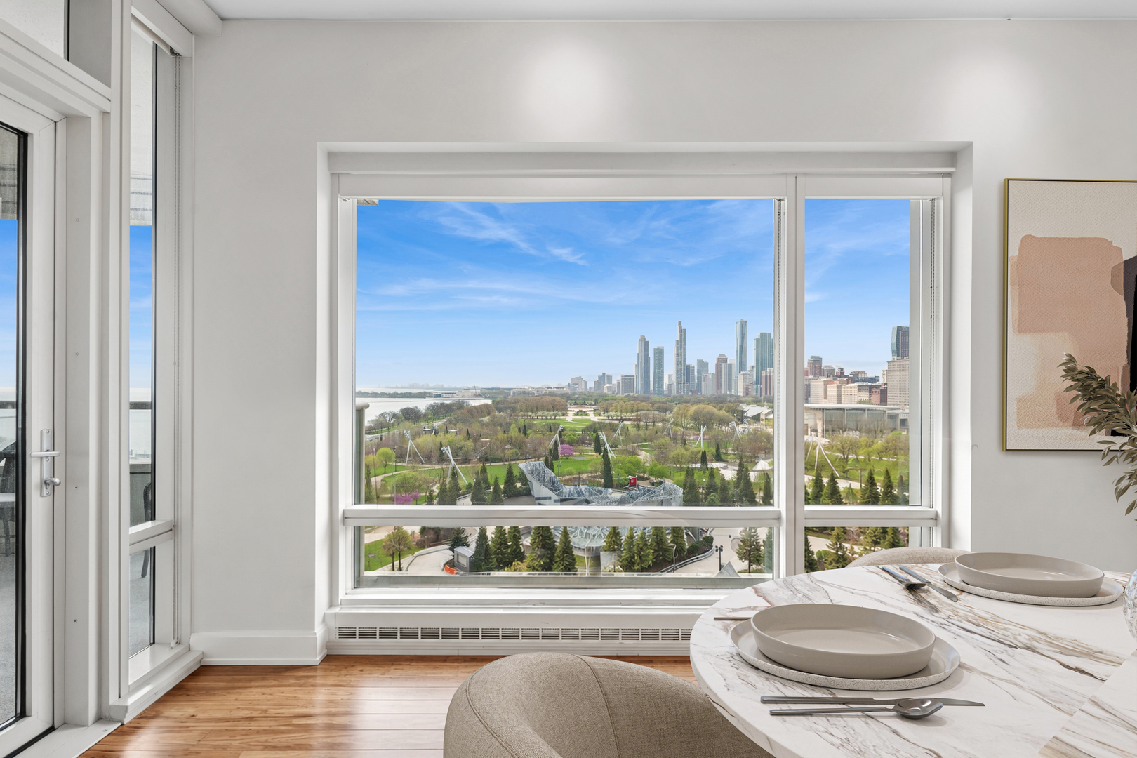 340 E Randolph Street 907 Property Photo 6