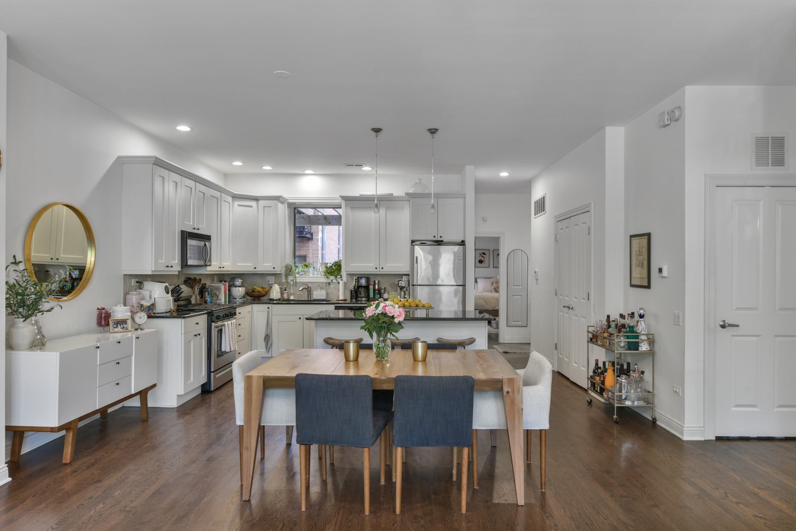 1355 W Washington Boulevard 2b Property Photo 6