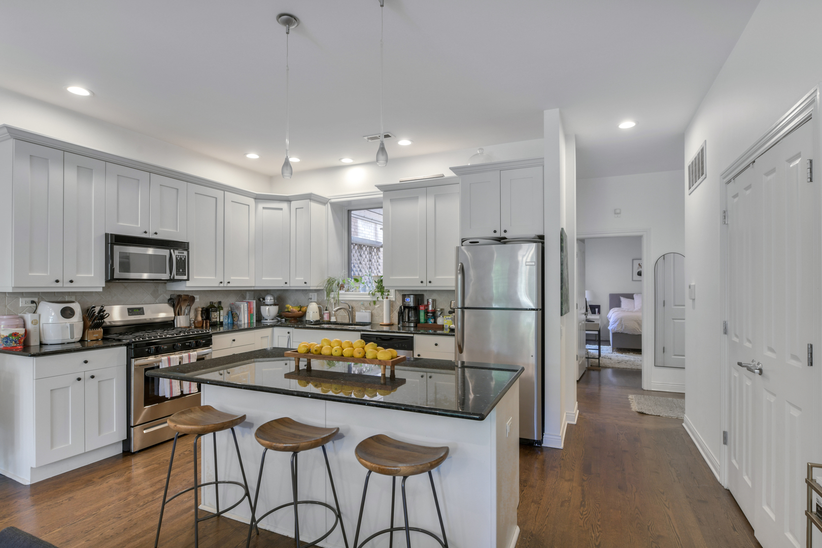 1355 W Washington Boulevard 2b Property Photo 8