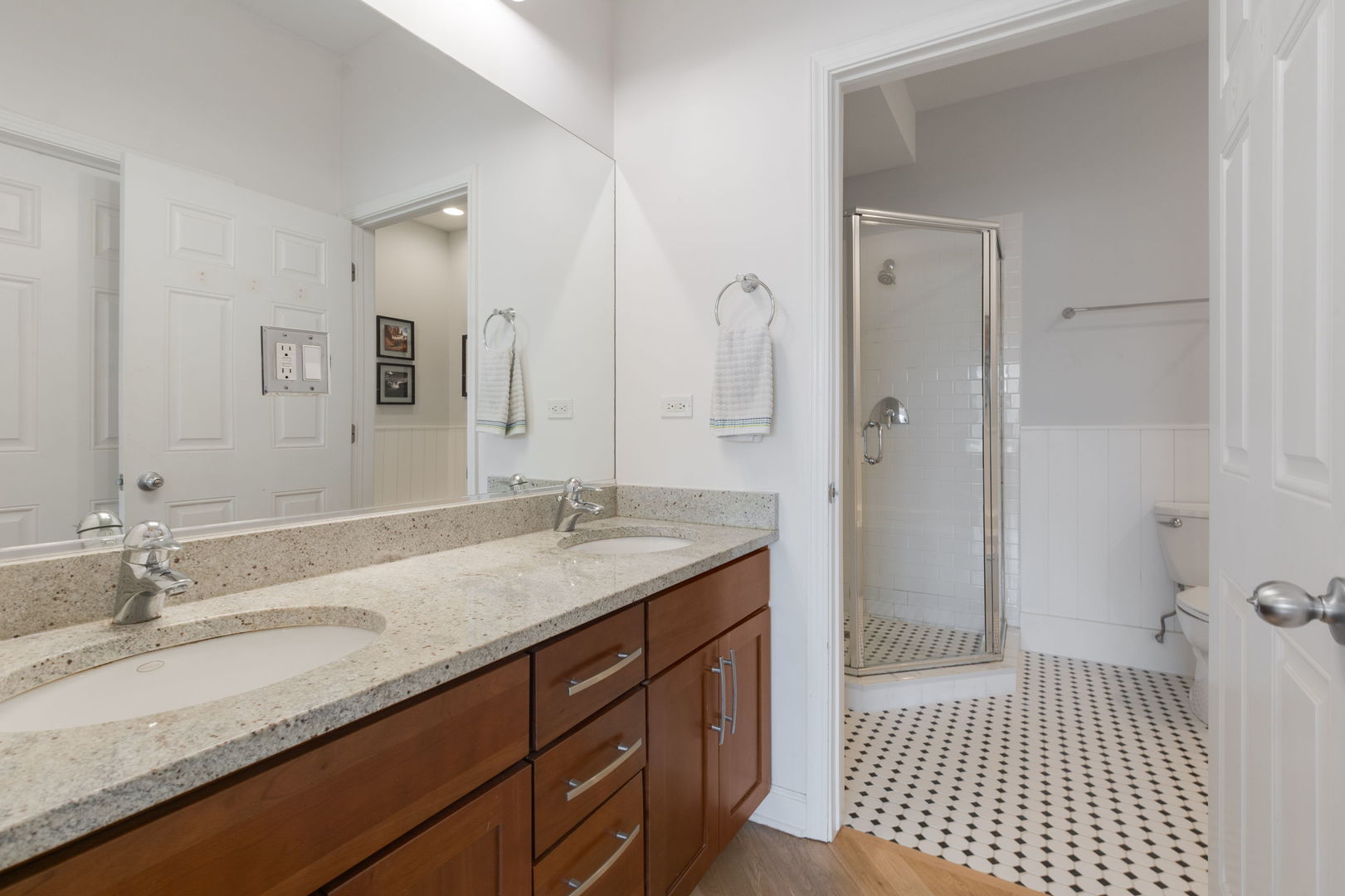 1836 W Belmont Avenue 4 Property Photo 11