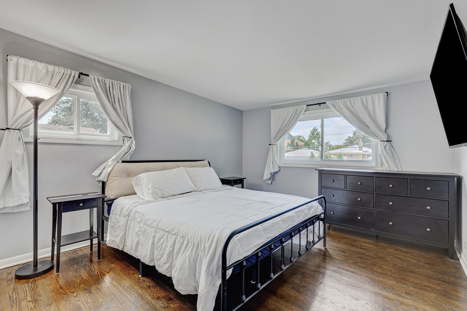 2534 Kensington Avenue Property Photo 16