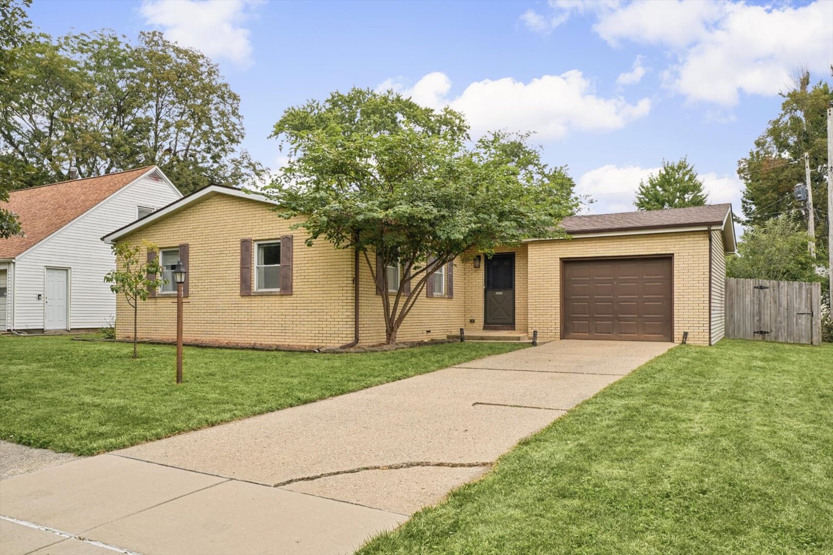 912 Frank Drive Property Photo 1