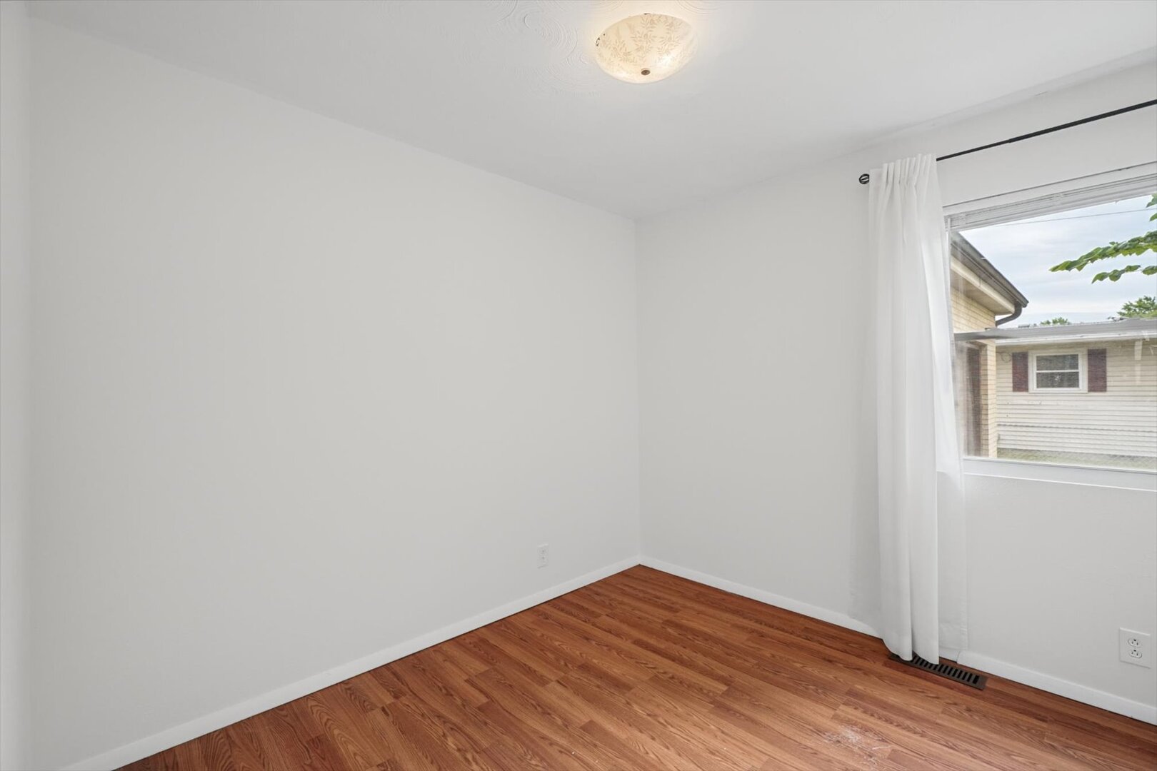 912 Frank Drive Property Photo 22