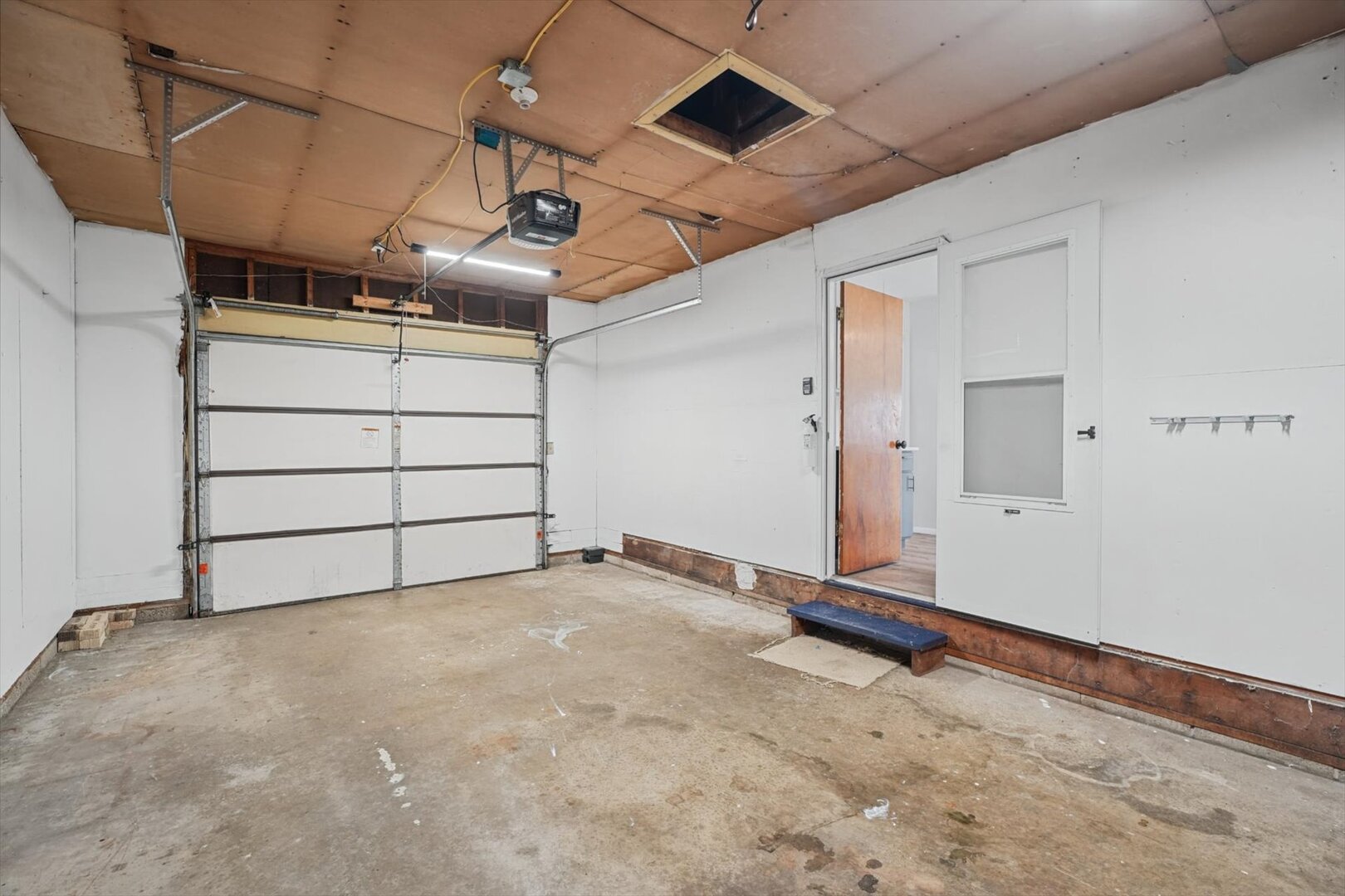 912 Frank Drive Property Photo 31